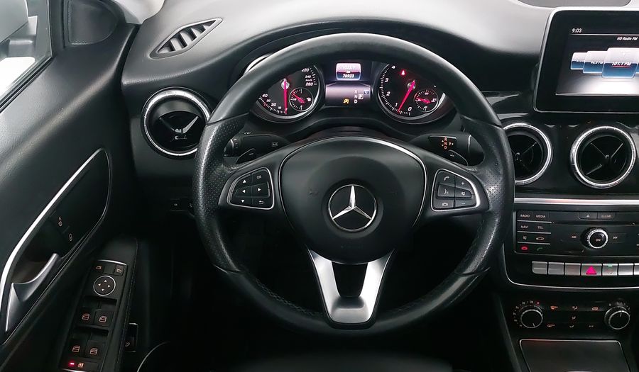 Mercedes Benz Clase Cla 1.6 CLA 200 SPORT AT Coupe 2017