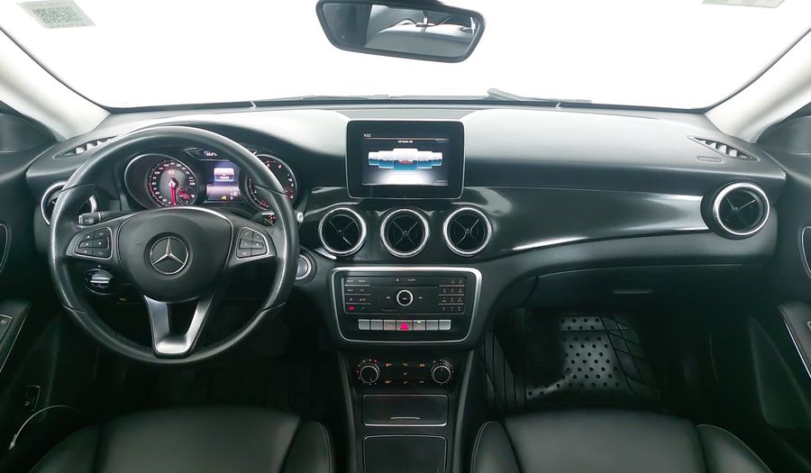 Mercedes Benz Clase Cla 1.6 CLA 200 SPORT AT Coupe 2017