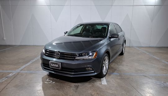 Volkswagen • Jetta
