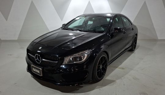 Mercedes Benz • Clase CLA