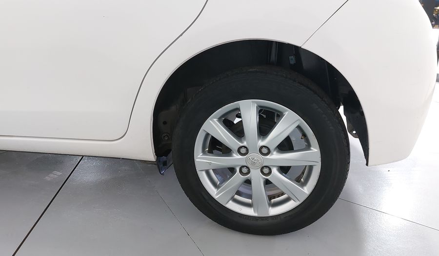 Toyota Yaris 1.5 SE AT 5PTAS Hatchback 2016
