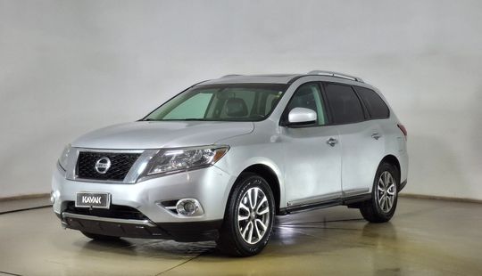 Nissan • Pathfinder