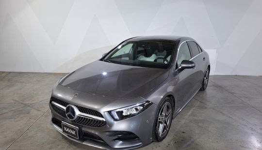 Mercedes Benz • Clase A