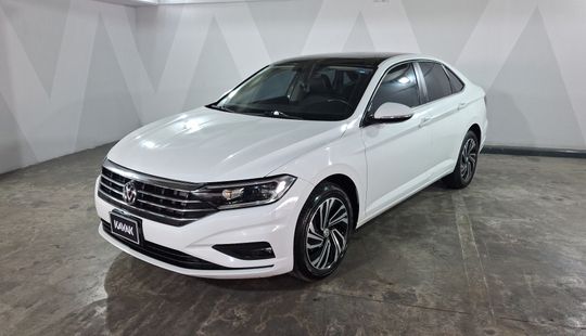 Volkswagen • Jetta