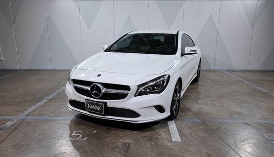 Mercedes Benz • Clase CLA