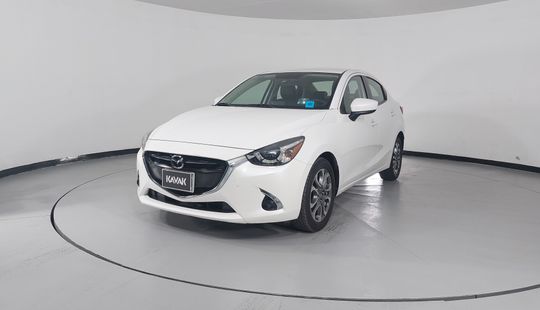 Mazda • Mazda 2
