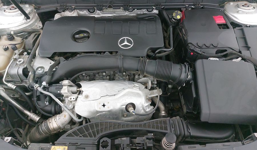 Mercedes Benz Clase Glb 2.0 250 PROGRESSIVE DCT 4MATIC Suv 2021