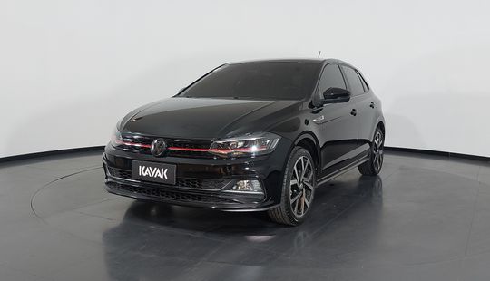 Volkswagen • Polo