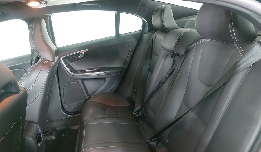 Volvo S60 2.0 DYNAMIC T5 AUTO Sedan 2017