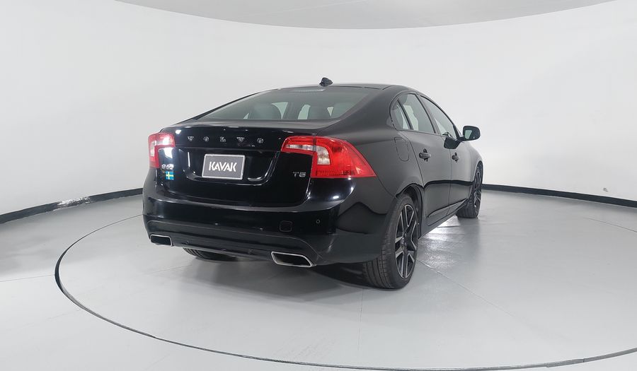 Volvo S60 2.0 DYNAMIC T5 AUTO Sedan 2017