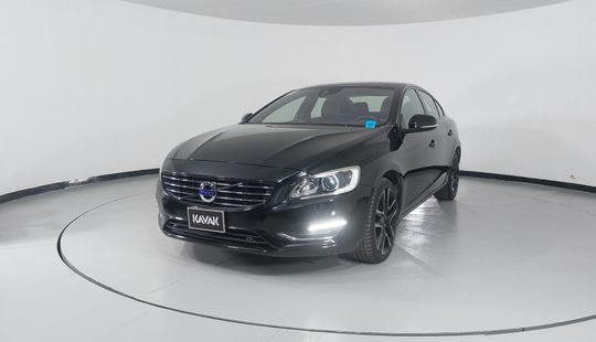 Volvo • S60
