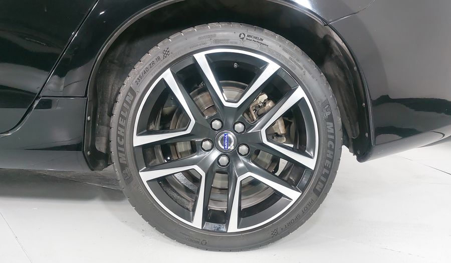 Volvo S60 2.0 DYNAMIC T5 AUTO Sedan 2017