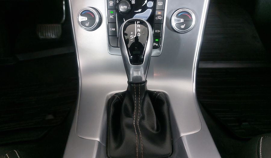 Volvo S60 2.0 DYNAMIC T5 AUTO Sedan 2017