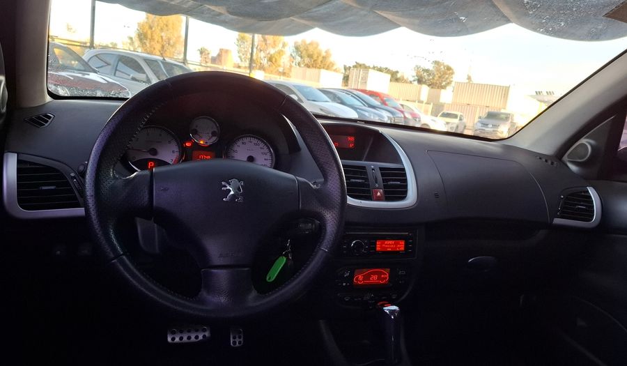Peugeot 207 1.6 XT TIPTRONIC COMPACT Hatchback 2011