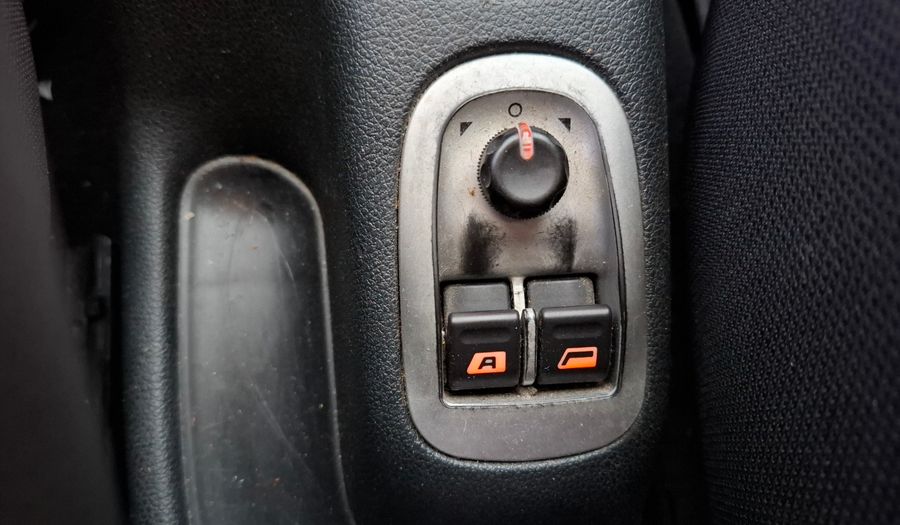 Peugeot 207 1.6 XT TIPTRONIC COMPACT Hatchback 2011