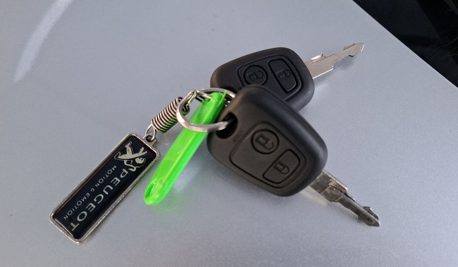Peugeot 207 1.6 XT TIPTRONIC COMPACT Hatchback 2011
