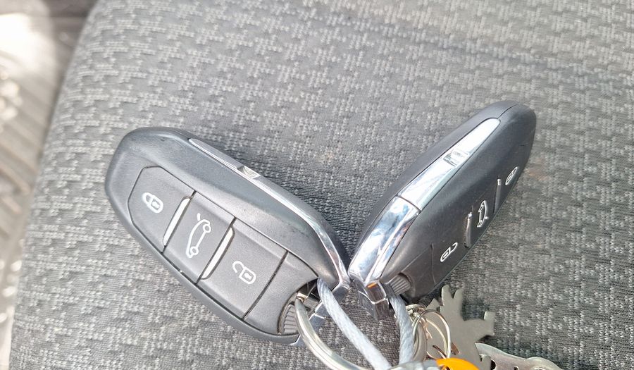 Peugeot 308 1.6 BLUEHDI 120 HP AUTO FELINE Hatchback 2019