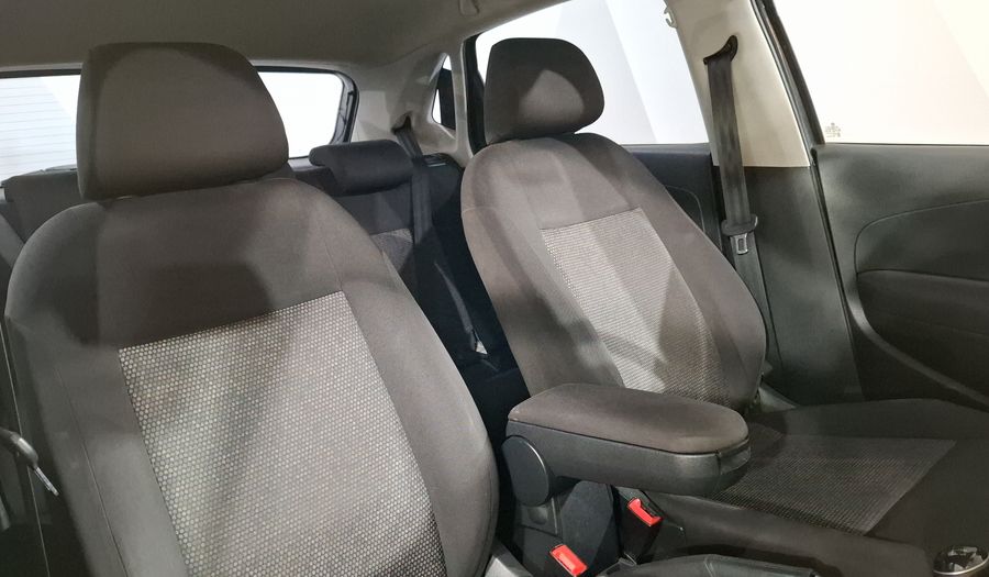 Volkswagen Polo 1.6 SOUND MT Hatchback 2020