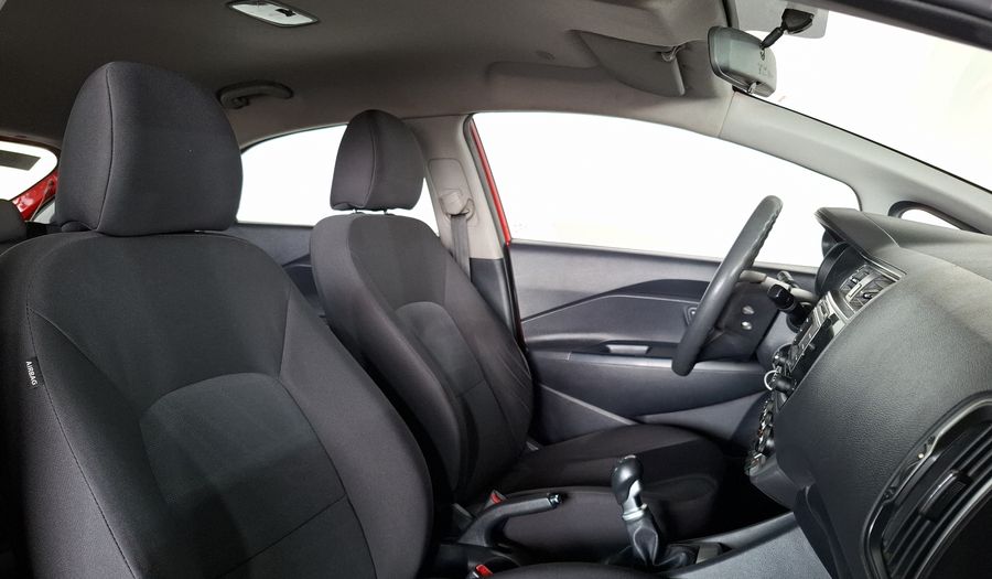 Kia Rio 1.6 LX MT Hatchback 2017