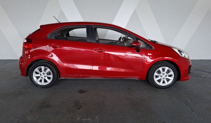 Kia Rio 1.6 LX MT Hatchback 2017