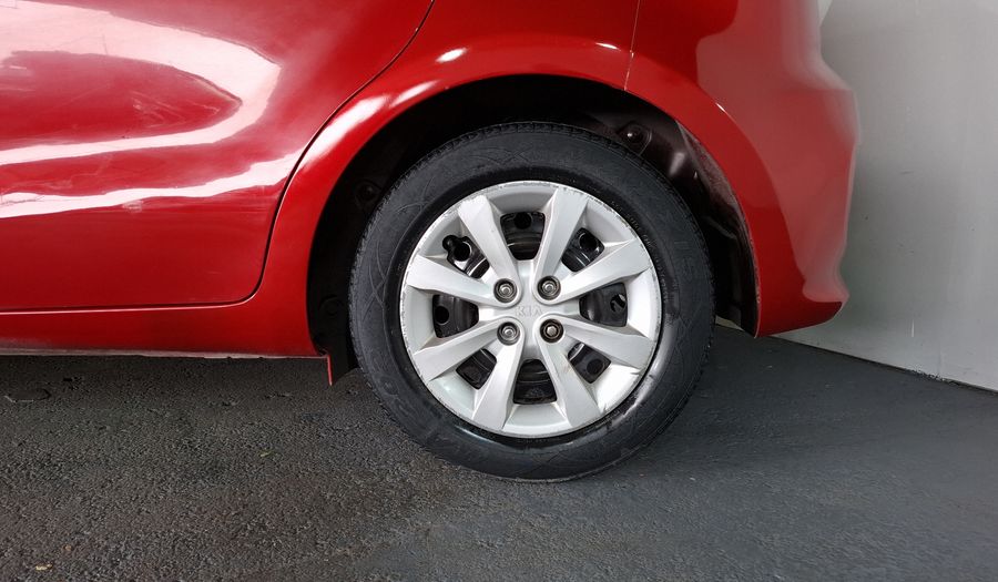 Kia Rio 1.6 LX MT Hatchback 2017