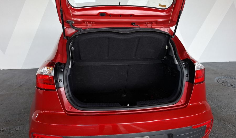 Kia Rio 1.6 LX MT Hatchback 2017
