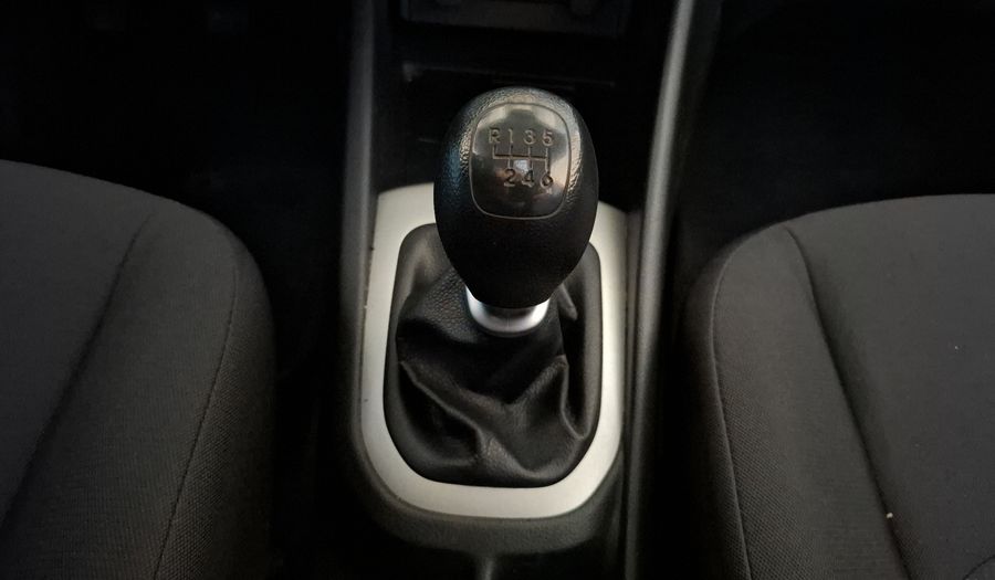 Kia Rio 1.6 LX MT Hatchback 2017