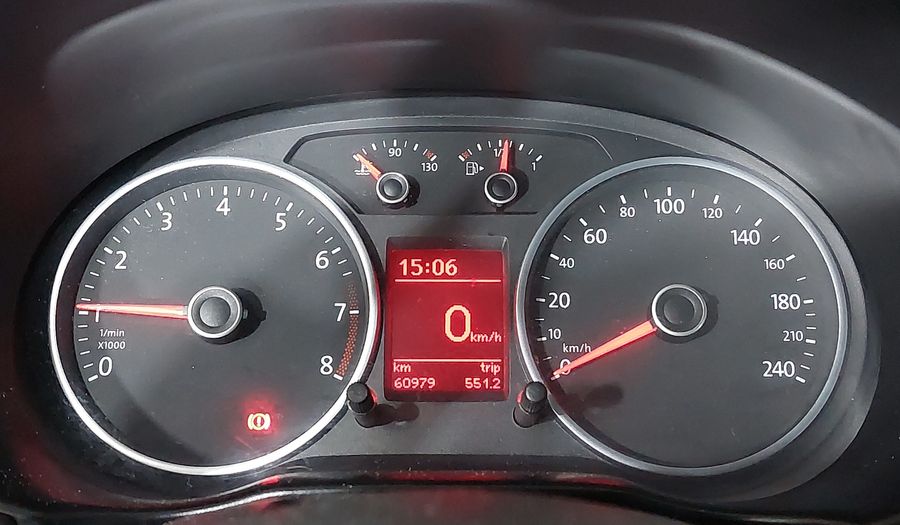 Volkswagen Voyage MI COMFORTLINE Sedan 2015