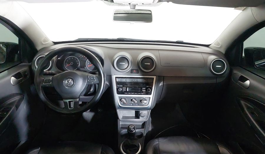 Volkswagen Voyage MI COMFORTLINE Sedan 2015