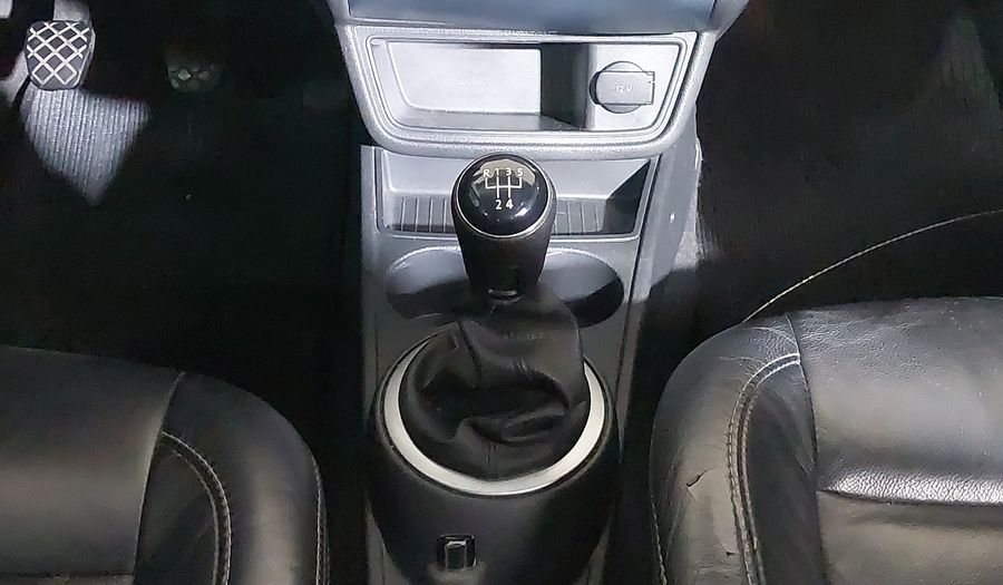 Volkswagen Voyage MI COMFORTLINE Sedan 2015