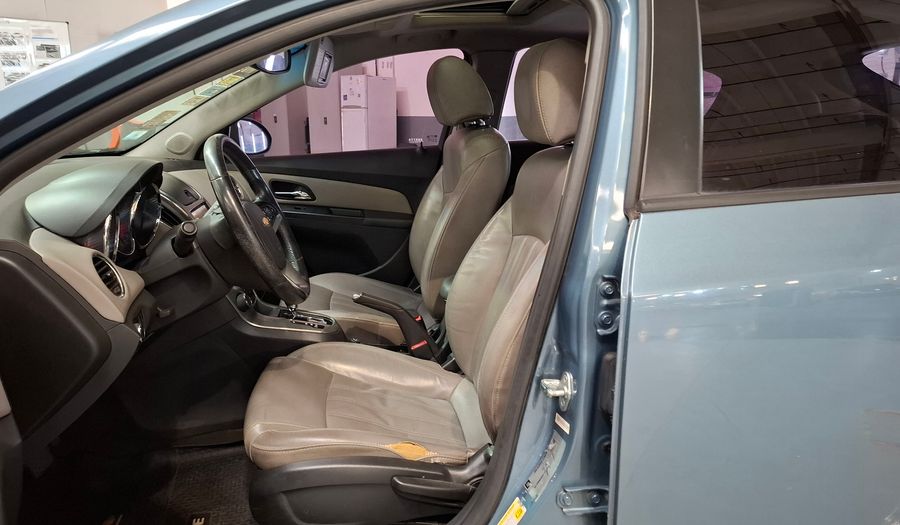 Chevrolet Cruze 1.8 LTZ AT Hatchback 2013