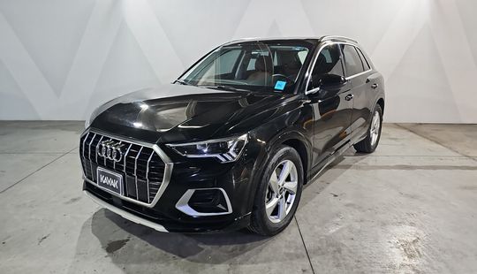 Audi • Q3