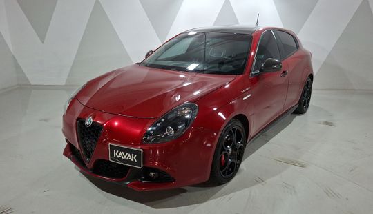 Alfa Romeo • Giulietta