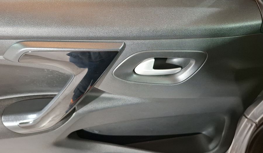 Peugeot 301 1.6 HDI ALLURE SPA Sedan 2022