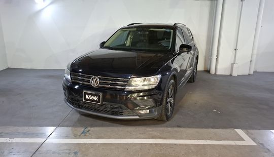 Volkswagen • Tiguan