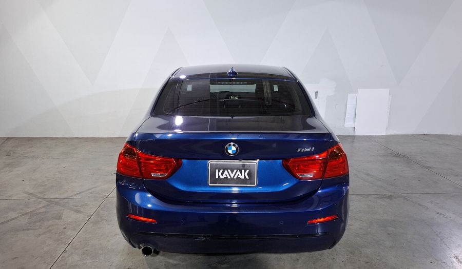 Bmw Serie 1 1.5 118IA SPORT LINE AUTO Sedan 2019