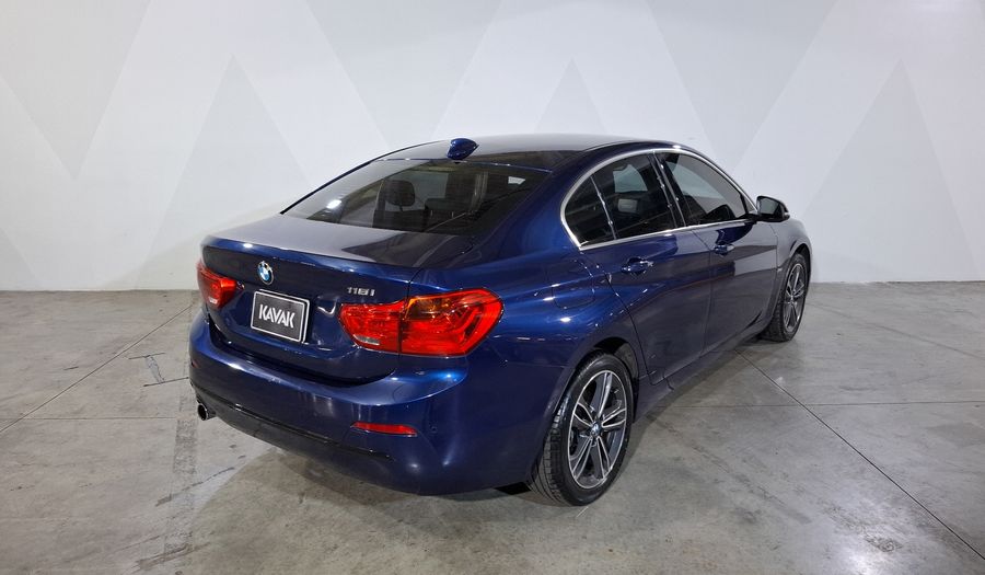 Bmw Serie 1 1.5 118IA SPORT LINE AUTO Sedan 2019