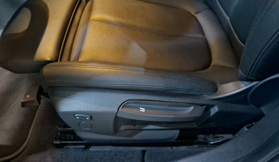 Bmw Serie 1 1.5 118IA SPORT LINE AUTO Sedan 2019