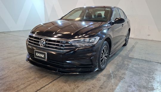 Volkswagen • Jetta