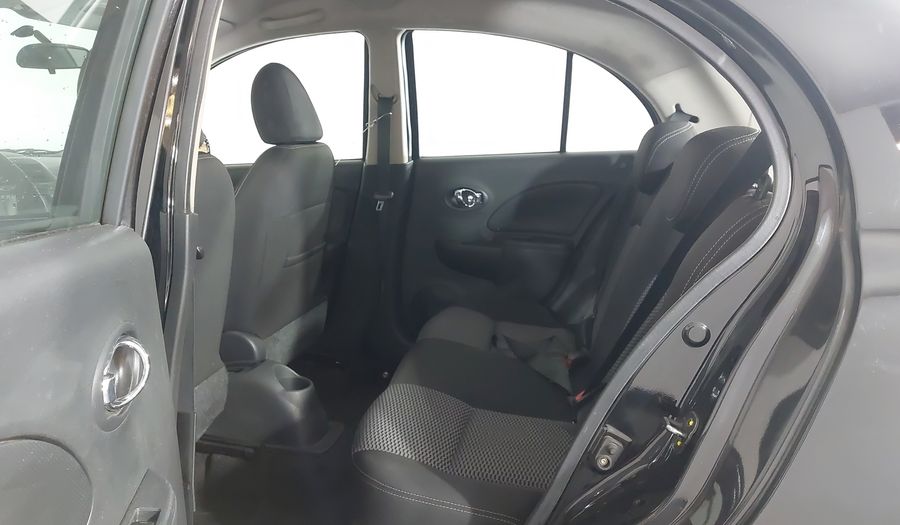 Nissan March SV 1.0 16V Hatchback 2015
