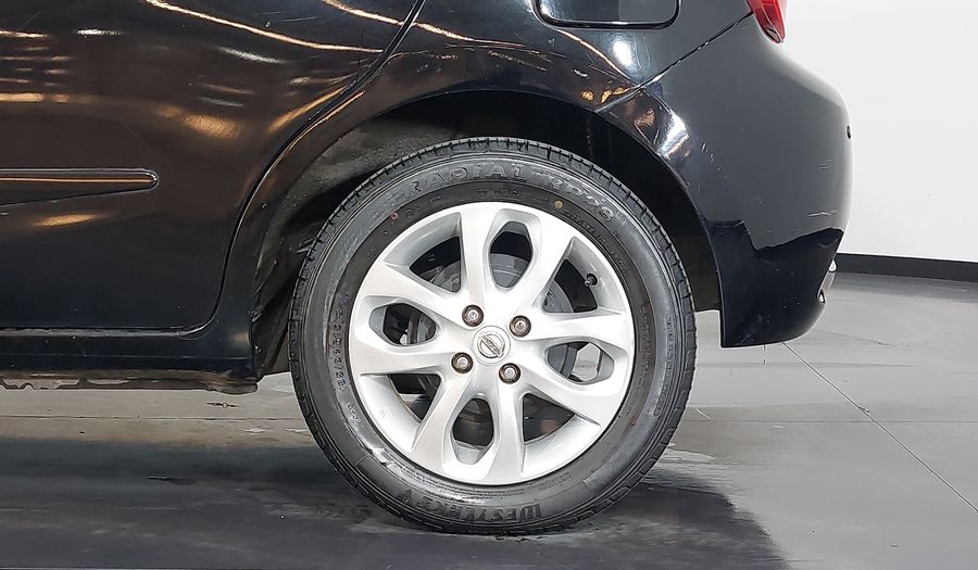 Nissan March SV 1.0 16V Hatchback 2015