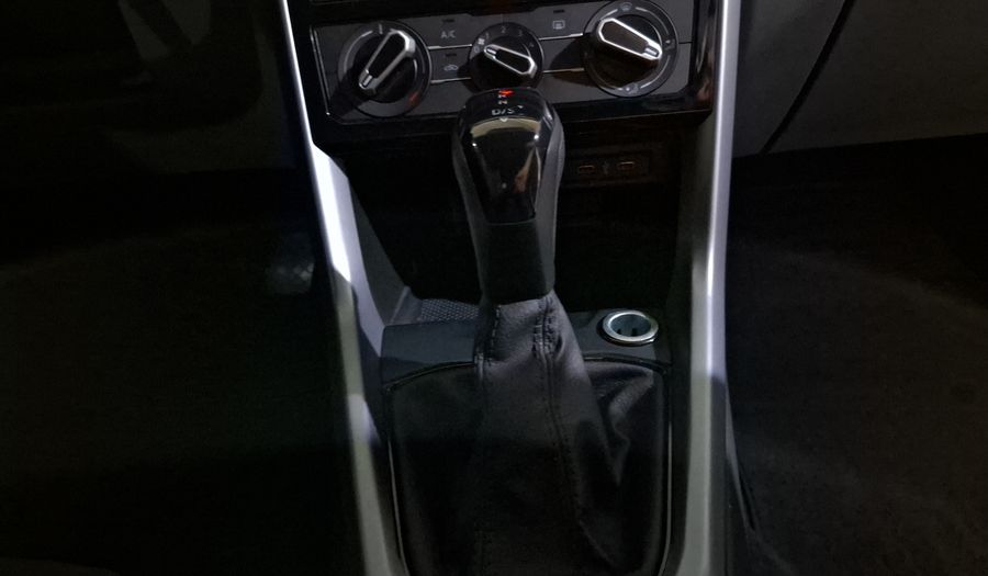 Volkswagen T-cross 1.6 TRENDLINE AUTO Suv 2024