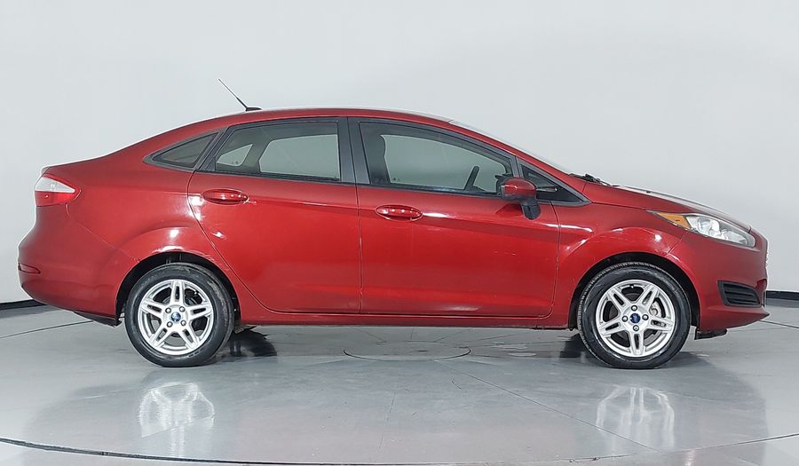 Ford Fiesta 1.6 SE AT Sedan 2017