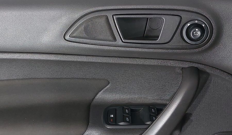 Ford Fiesta 1.6 SE AT Sedan 2017