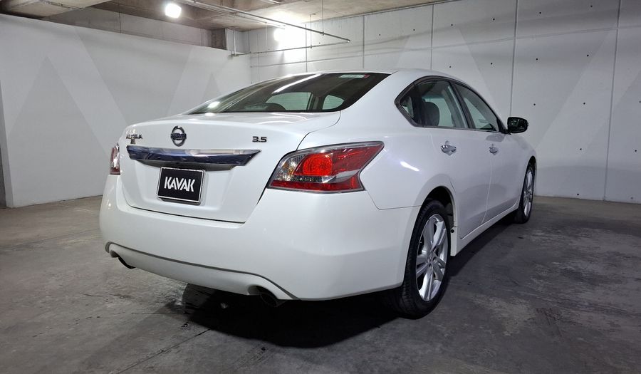 Nissan Altima 3.5 EXCLUSIVE CVT Sedan 2015