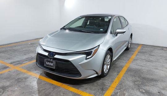 Toyota • Corolla
