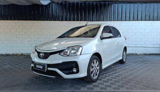 Toyota • Etios
