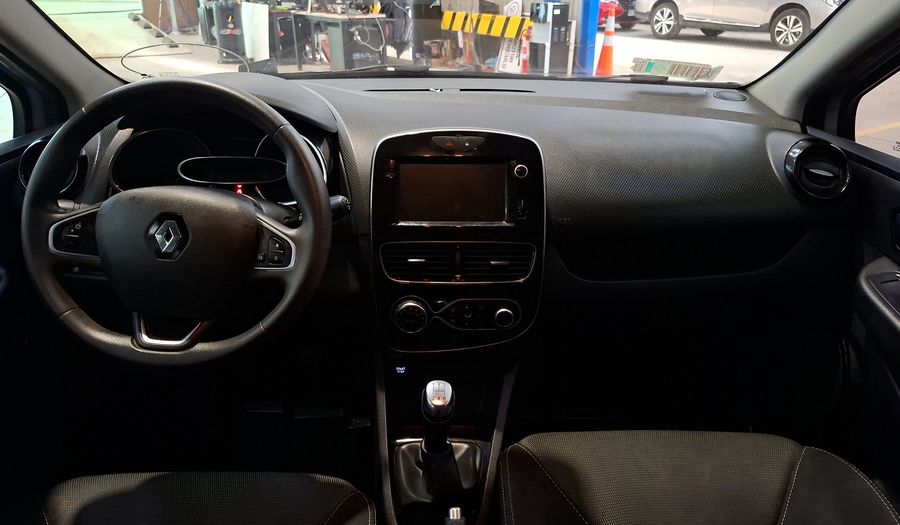 Renault Clio 1.2 EXPRESSION Hatchback 2021