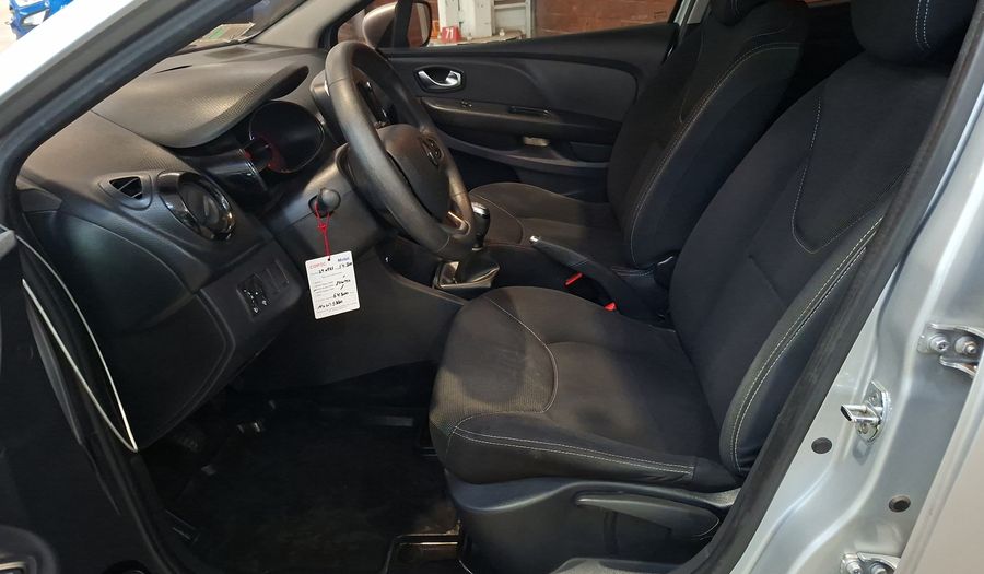 Renault Clio 1.2 EXPRESSION Hatchback 2021
