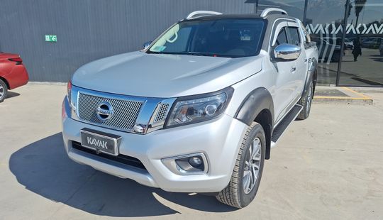 Nissan • Navara